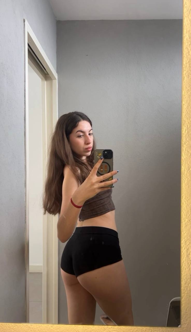 Amber in her underwear in City