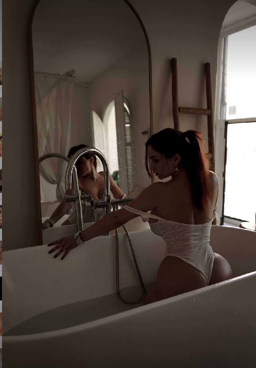 A playful frame from Miranda Faith nude — online in City